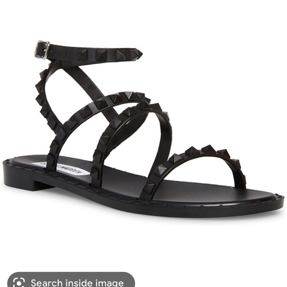 STEVE MADDEN ROCKSTUD SANDAL BLACK & NUDE